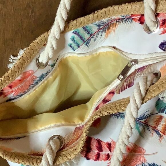Feather Print Rope Handle Boho Zippered Tote - Picture 9 of 11
